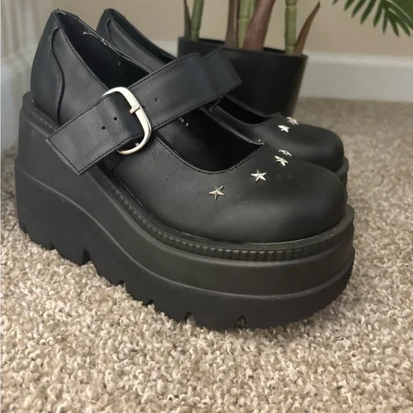 Demonia Black Platform Shoes with Star Accents - Picture 10 of 11